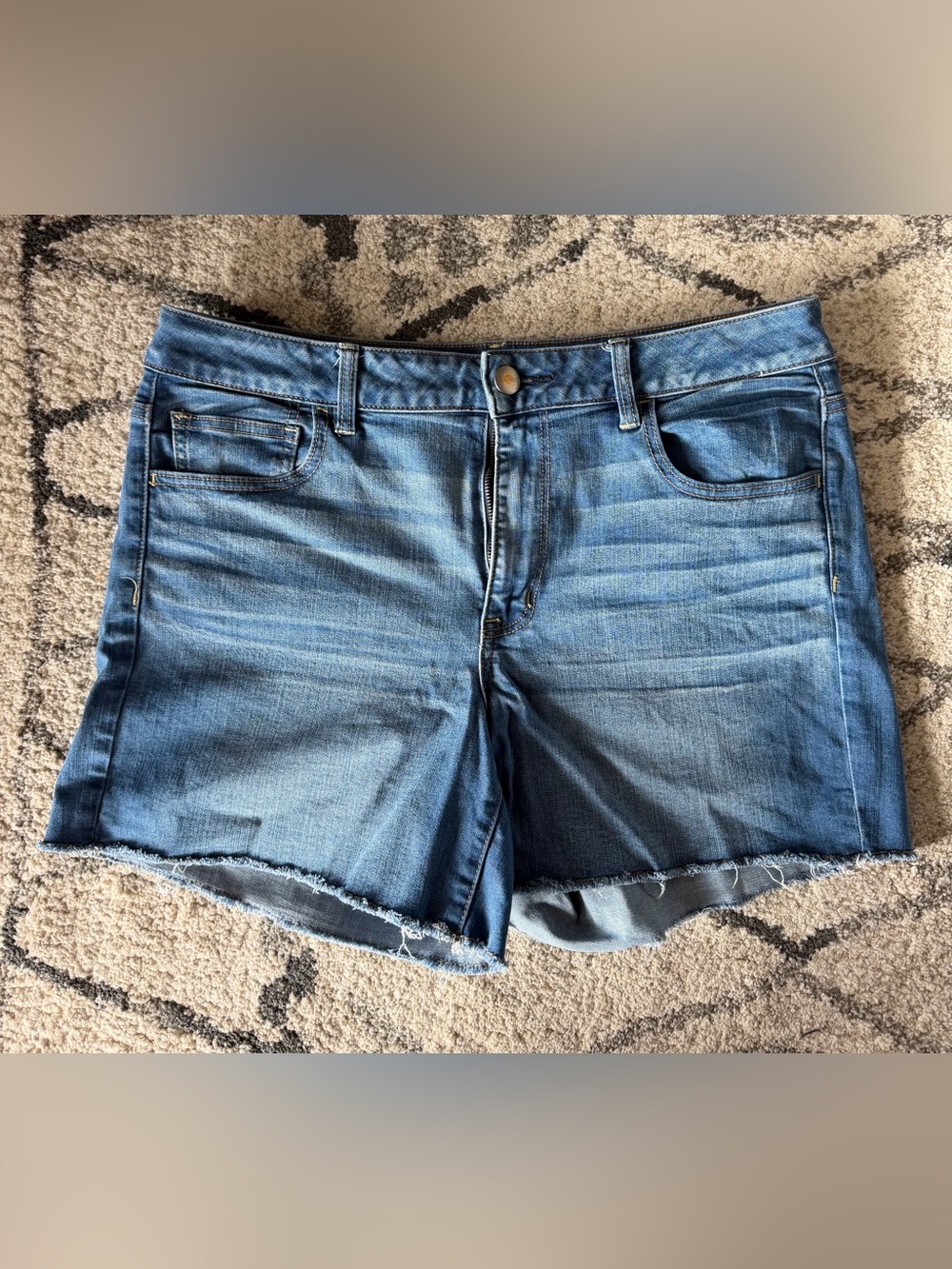 American Eagle Medium Blue Denim Cutoff Shorts - Sz. 14